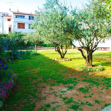 Nada Apartments Porec Exterior photo