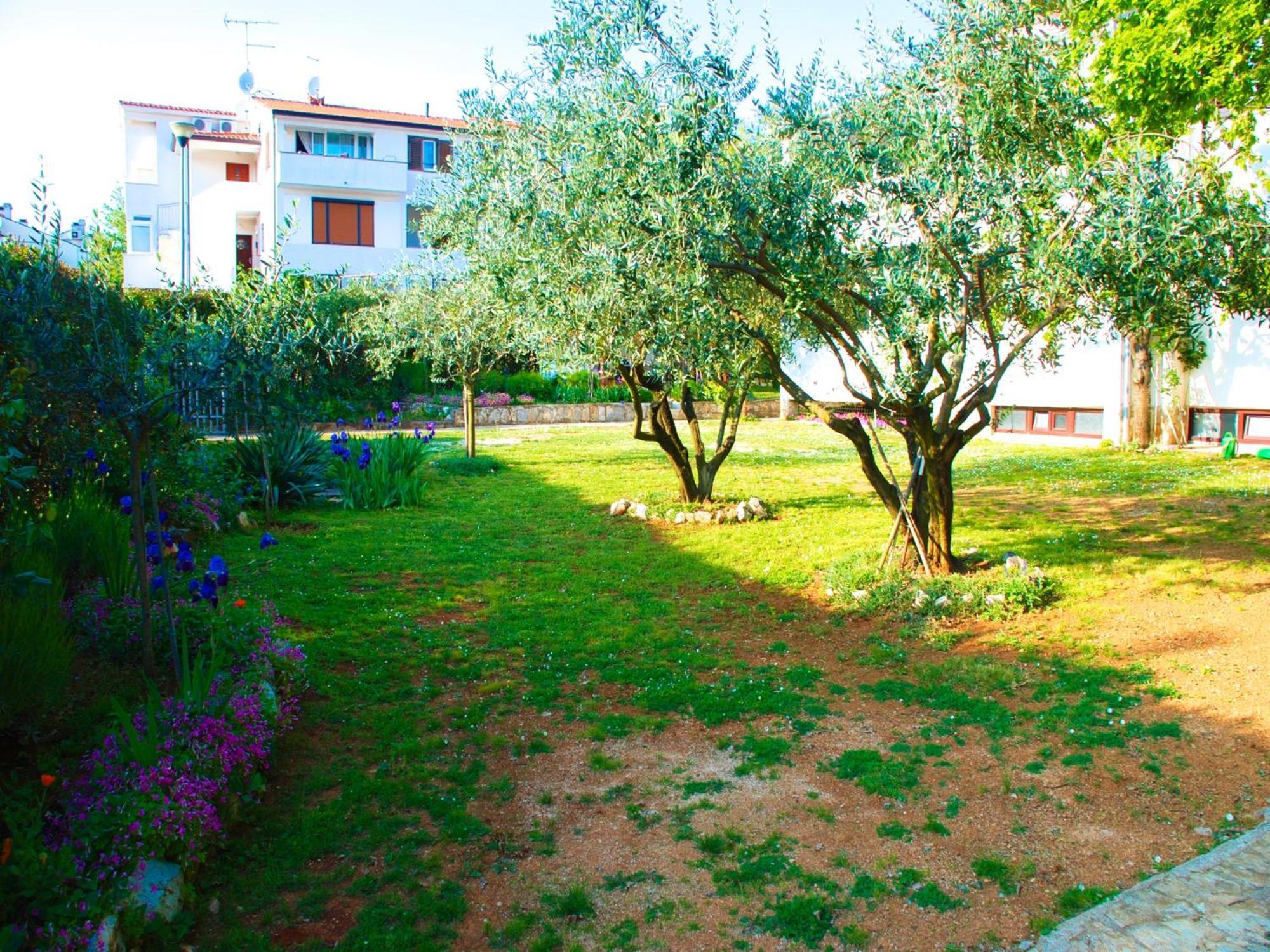 Nada Apartments Porec Exterior photo